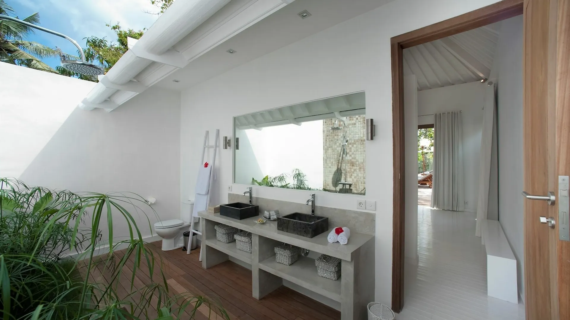 Villa Liola By Exotiq Villa Holidays Seminyak Indonesien