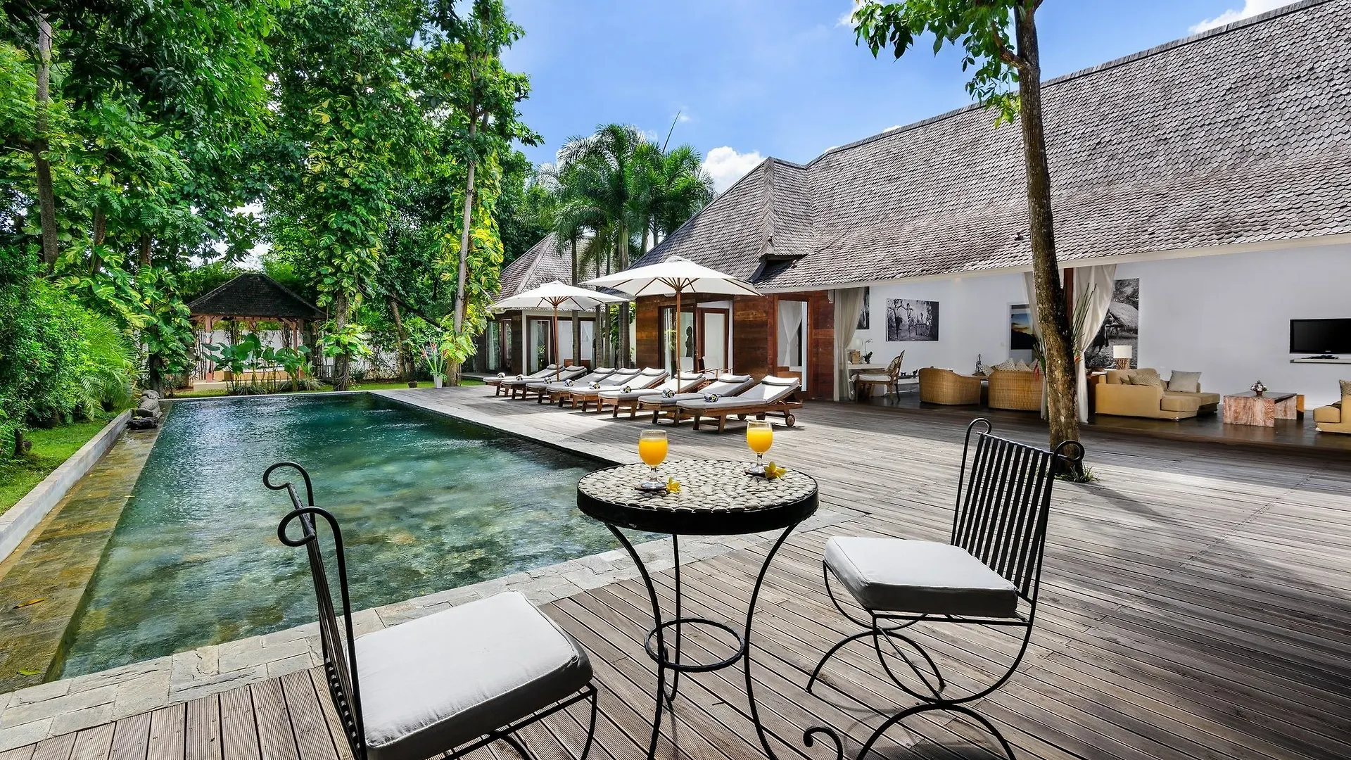 Kontakte von Villa Liola By Exotiq Villa Holidays